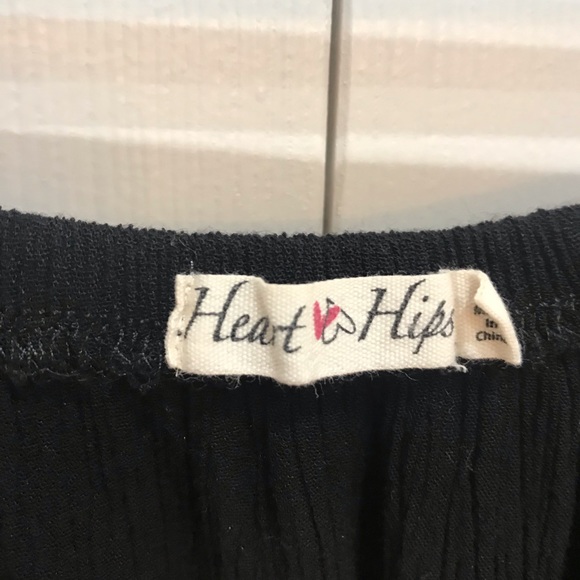 Heart & Hips Black Off The Shoulder Top - Picture 2 of 3